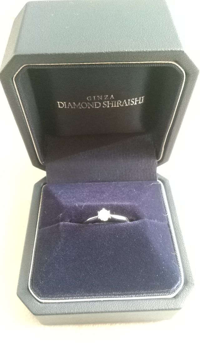 婚約指輪です。