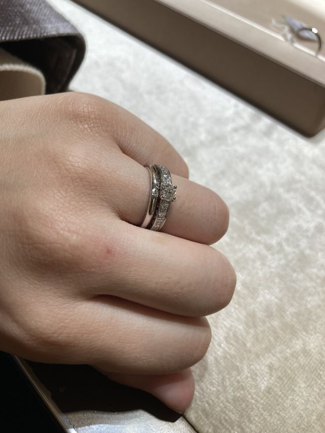 ブルガリを名前が刻印された婚約指輪