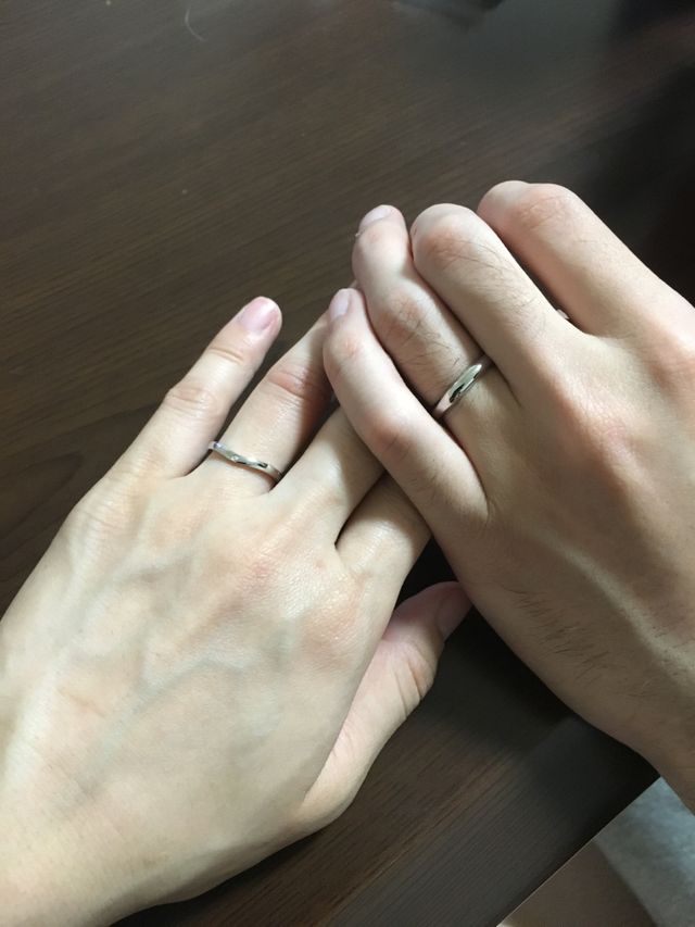 指輪を受け取って初めて着用した記念写真