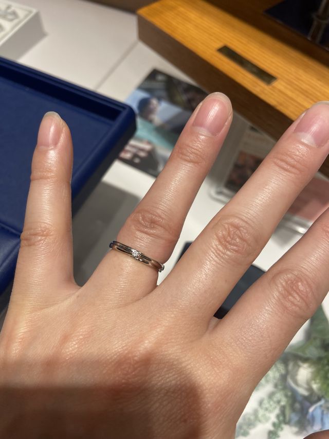 一石ダイヤだけど、婚約指輪の様に輝いていて好みでした。