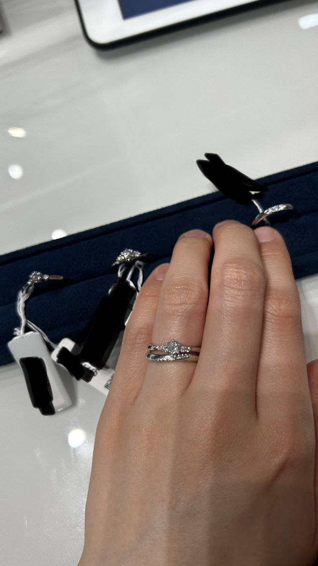 同じブランドのセットリングは統一感があって素敵でした