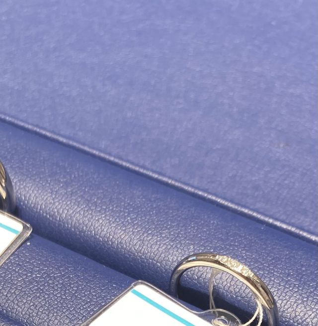 飽きのこないシンプルなデザインの指輪です。