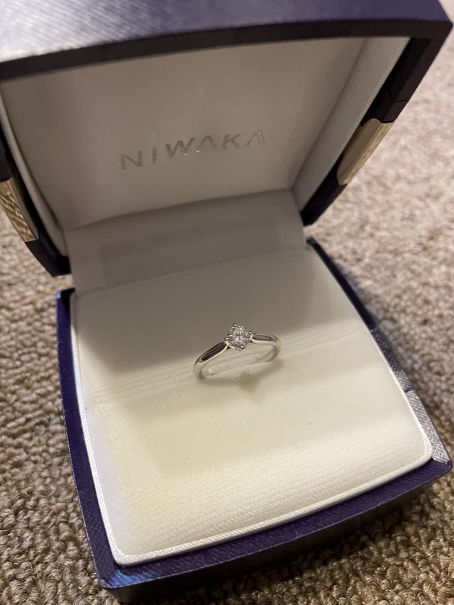 婚約指輪です
睡蓮です