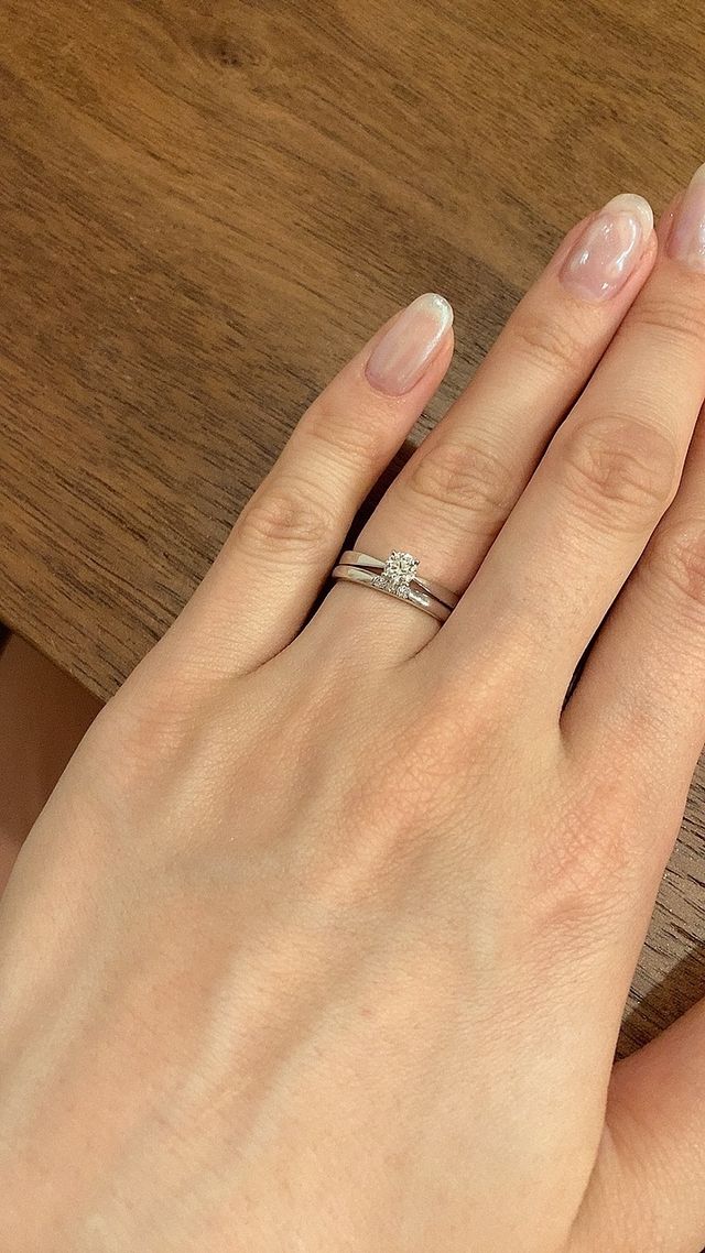婚約指輪（TASAKI）と重ね付けしてもとてもかわいいです