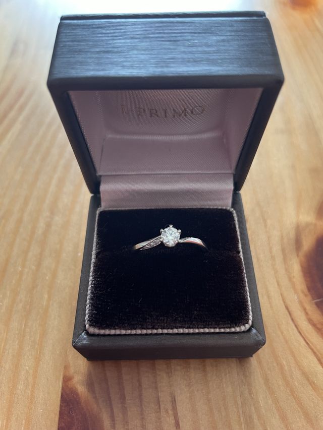 婚約指輪を購入
