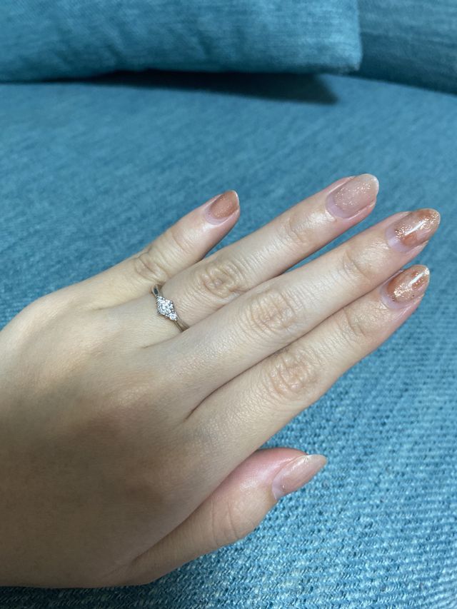 関節がゴツゴツしているタイプなので、ストレートにしました