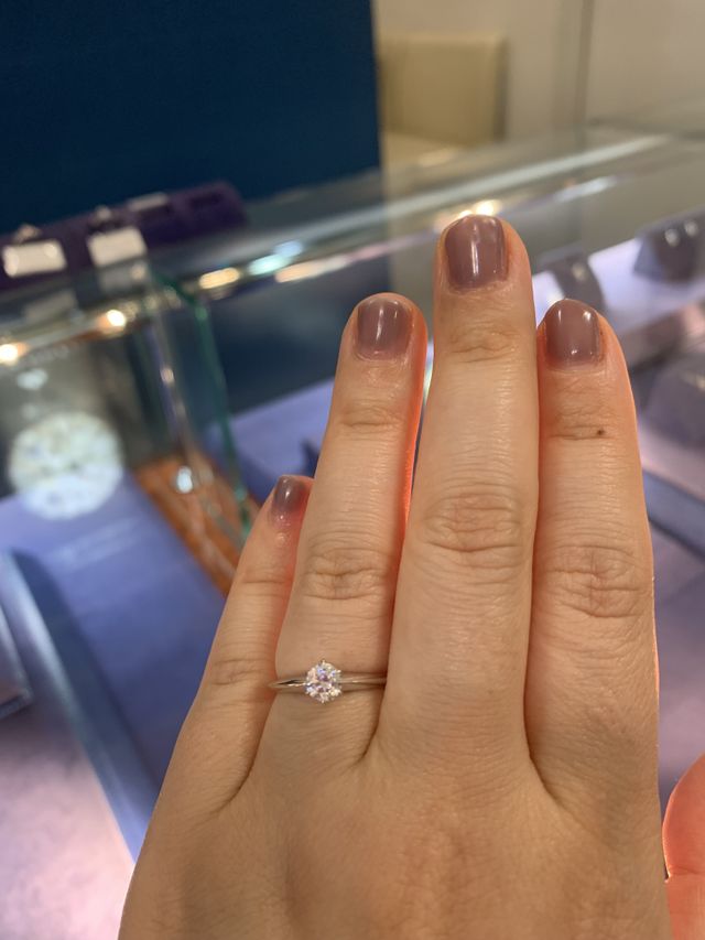 リングがソリッド型のものを試着してみました。