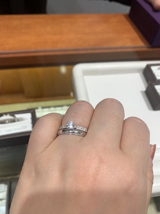 デザインが気に入っているものをシルバーで重ね付けしました。