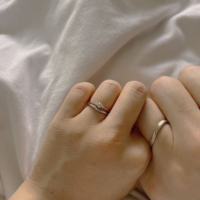 婚約指輪も結婚指輪もデザインがとってもお気に入りです！