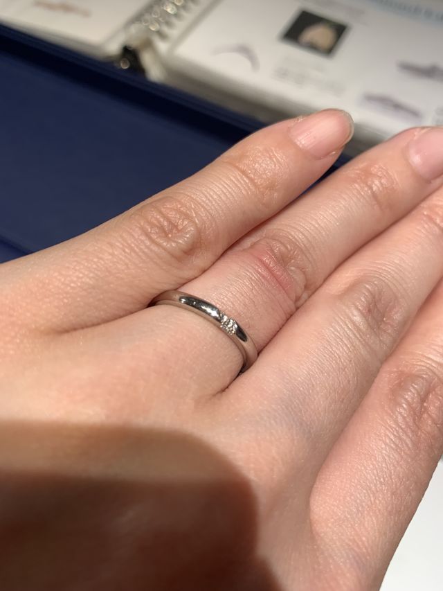 新作であまりみないデザインなので一目惚れしました。