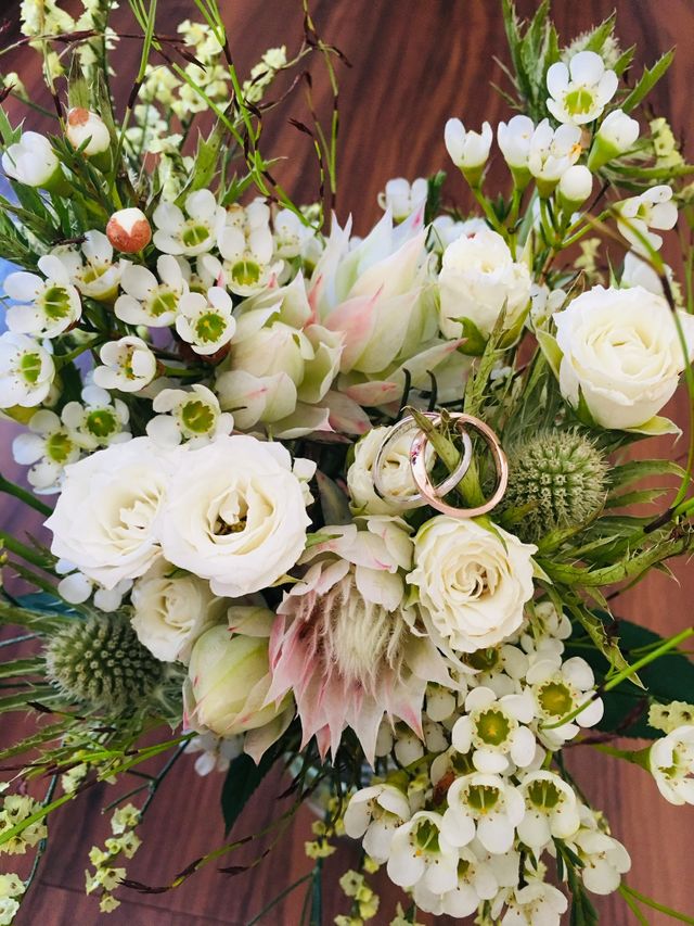 花束と指輪