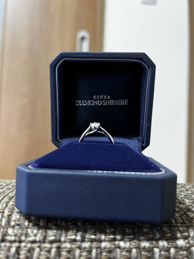 リングのフレームが横からみるとすごくオシャレです！