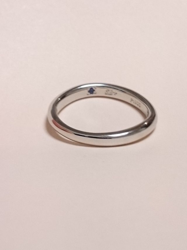 サファイアが付いています