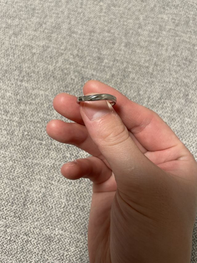 少しウェーブ型で着け心地
