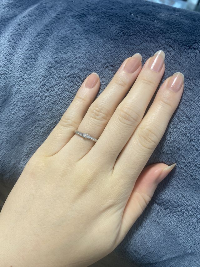 結婚指輪の着用画像です。