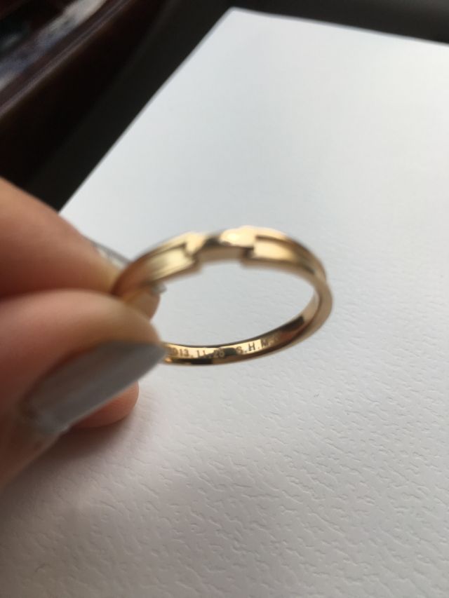 裏の刻印 結婚記念日と4人の子供の名前の頭文字