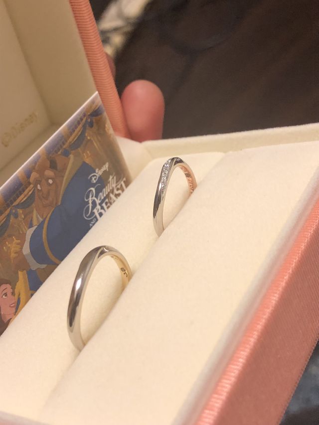 リングの裏の色がゴールドとピンクゴールドになっています！