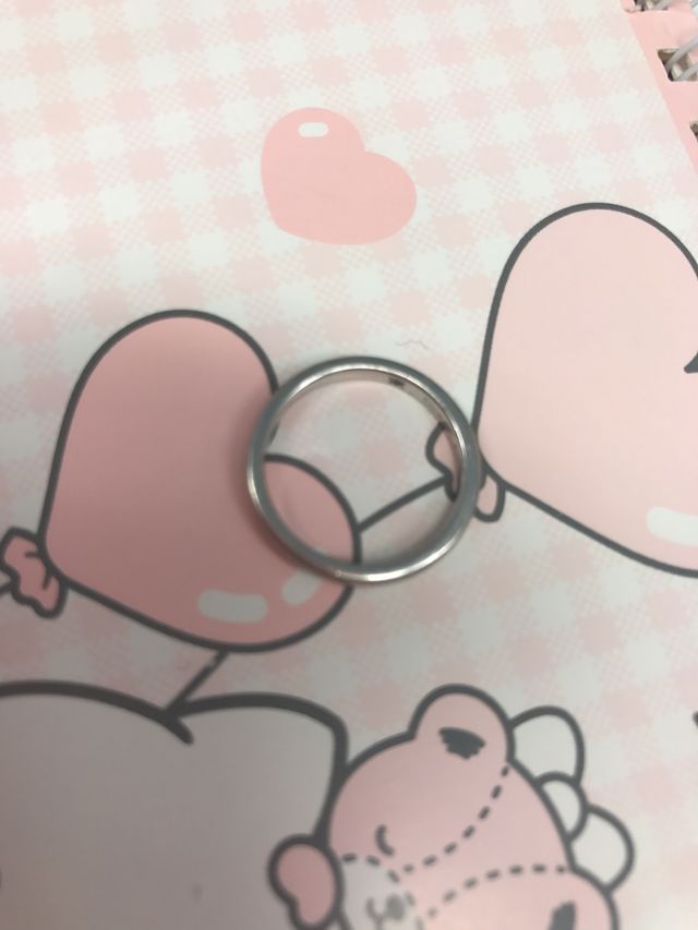 シンプルなプラチナリングです