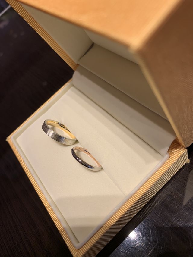 2人で買いに行った結婚指輪です。