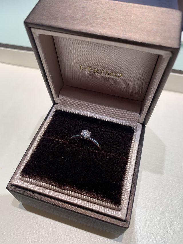 約3週間ほどで完成
シグナでダイヤは0.3カラット、7号です