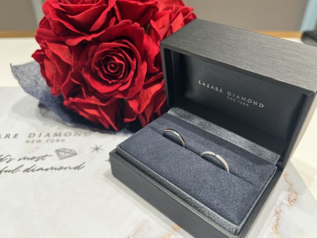 結婚指輪はお互いに好みの指輪を選択しました
