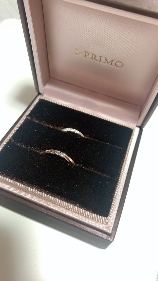 箱もかわいい。キラキラしていて付けるのが楽しみ。