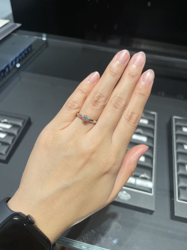 オーソドックスなタイプの結婚指輪にしました