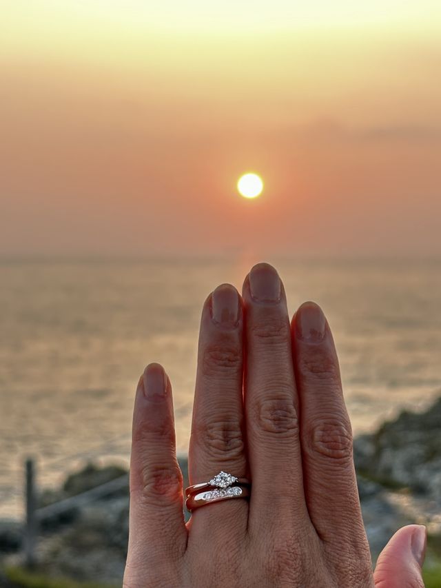 太さ3.5ミリのダイヤモンド5石で作ってもらいました。
