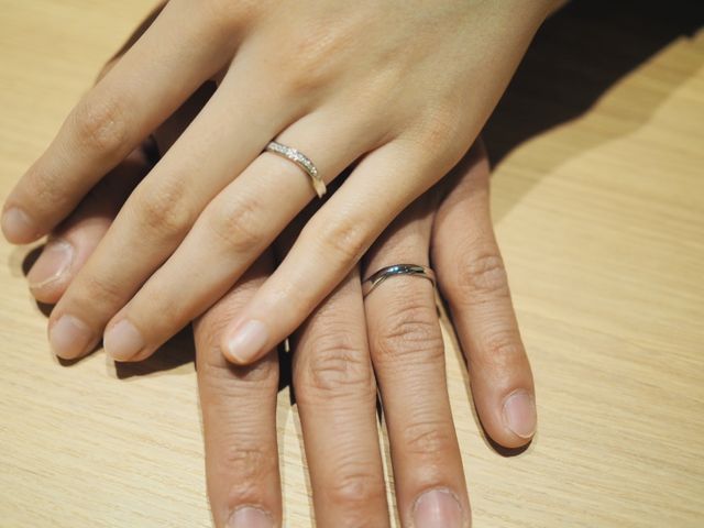 シンプルだけど華があるとても素敵なデザイン。