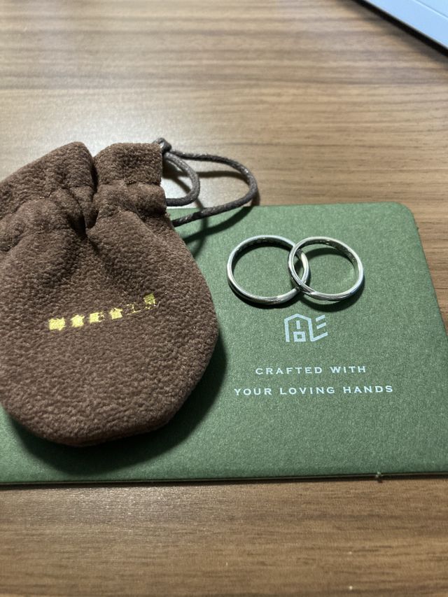 結婚指輪と指輪を入れるポーチ(無料)