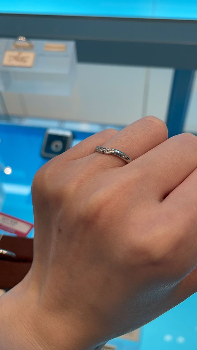 ゆるめのVカーブ。