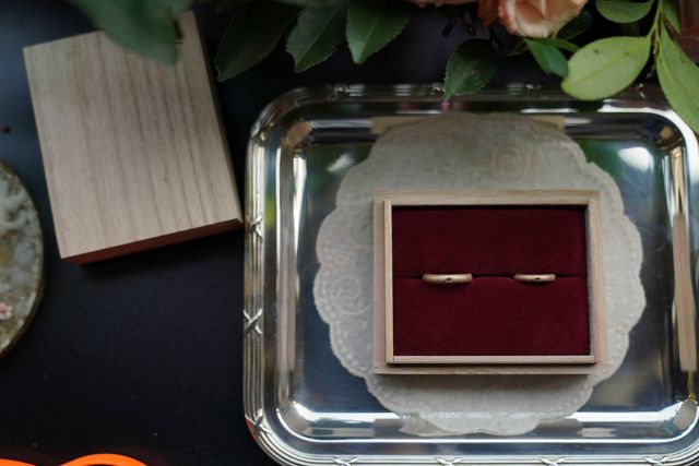 式で撮ってもらいました。四角のカスタムデザインが見えます。