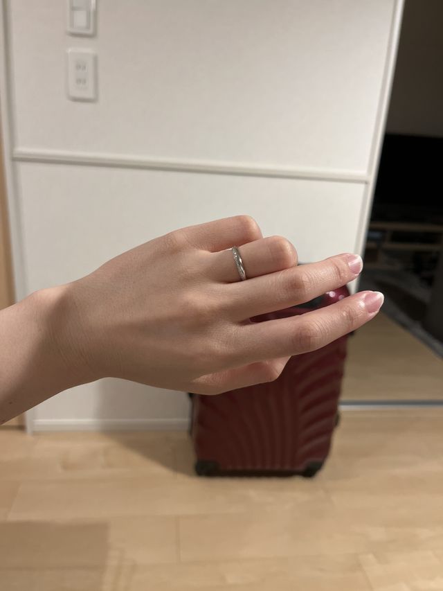 プラチナとダイヤモンドのハーフのデザイン。