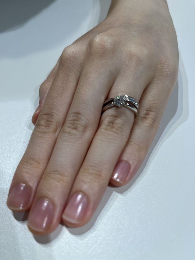 結婚指輪と婚約指輪の重ね付け