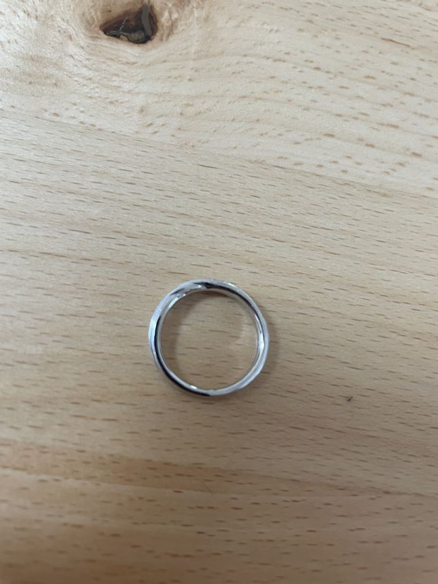 シンプルな指輪