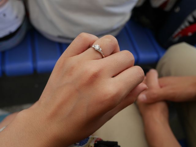 プロポーズを受けた翌日に伊勢神宮にて撮った１枚です