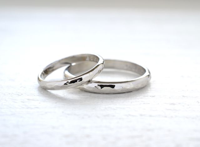 プラチナ
甲丸
鎚目デザインです