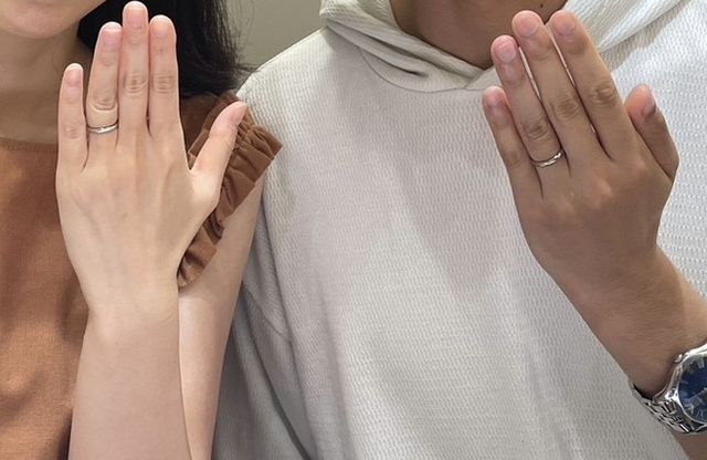 婚約指輪購入時に、記念に撮っていただきました。