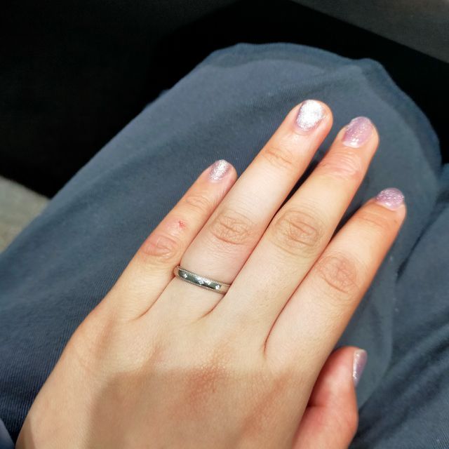 3つダイヤがついています。ダイヤの数は選べます。