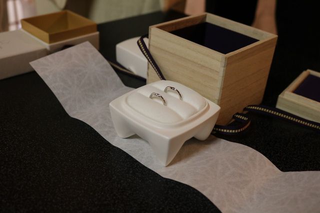 同じ形のダイヤありダイヤなしにしました。