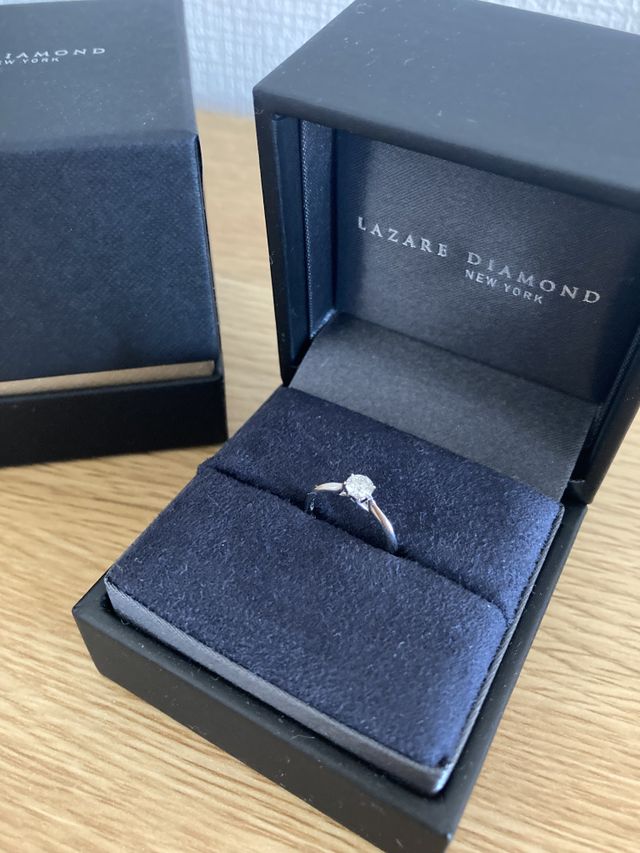 高級感のある黒のボックスに入っています。（自然光＆加工なし）