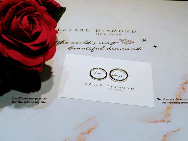 シンプルですが七色に輝くダイヤが素敵です