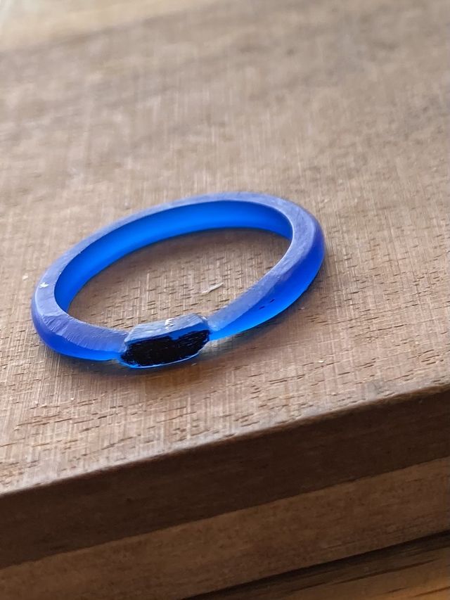 仕上がり前です。手作りなのでダイヤ左右の細さがずれています。