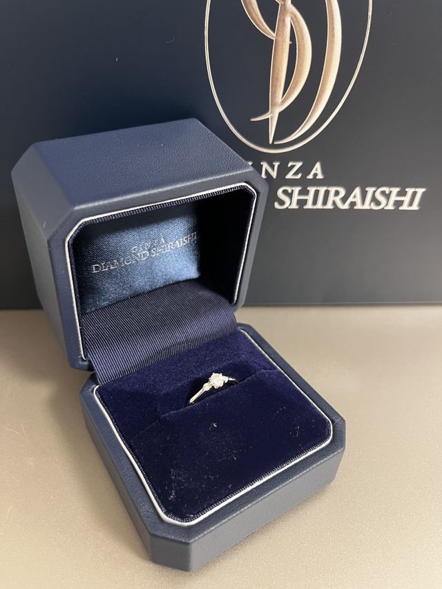 Smiling Jasmineという名前の指輪です。