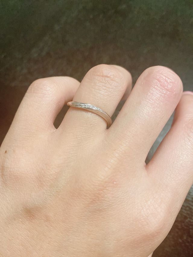 ウェーブラインが綺麗で指馴染みが良いです