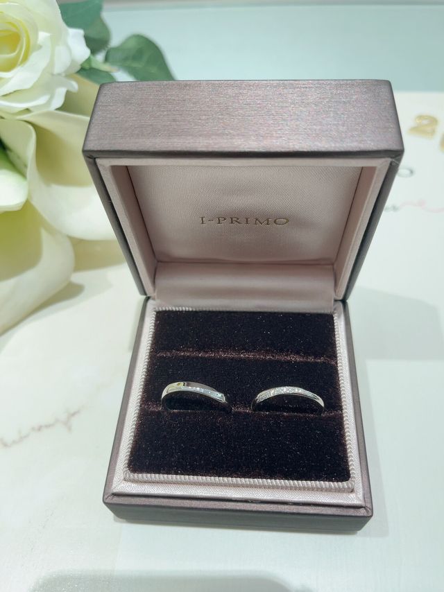 それぞれ気に入った指輪(対の商品ではない物)を購入しました！