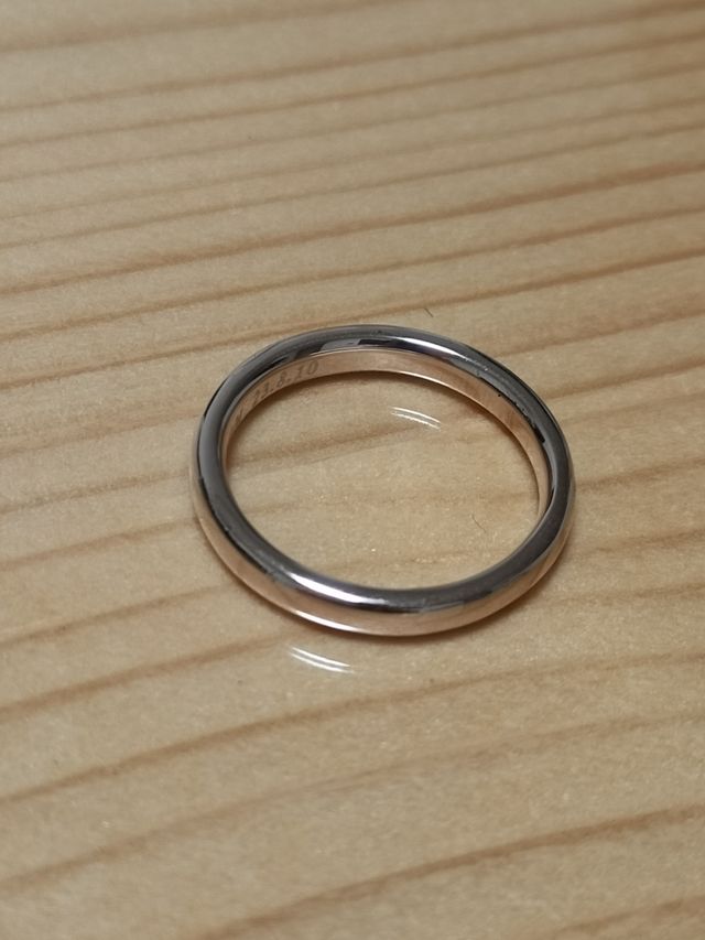 男性側　指輪のみの写真です。