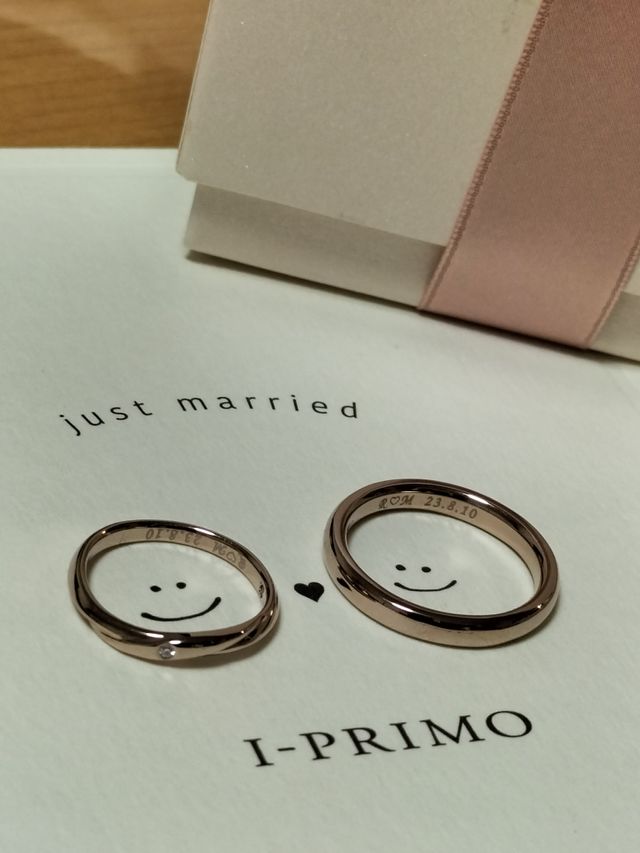 ペア写真です。下敷きは店舗にて頂きました。