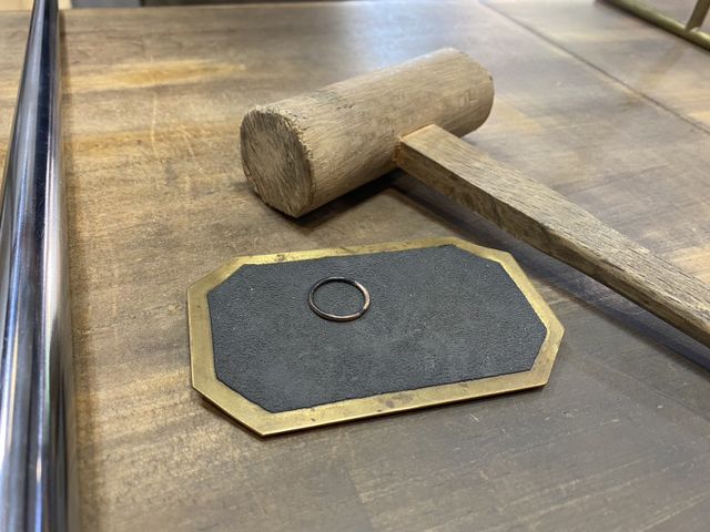 作成途中の指輪