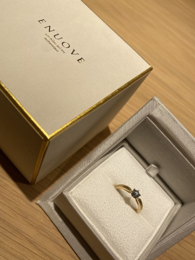 ENUOVEの婚約指輪を購入させて頂きました。
